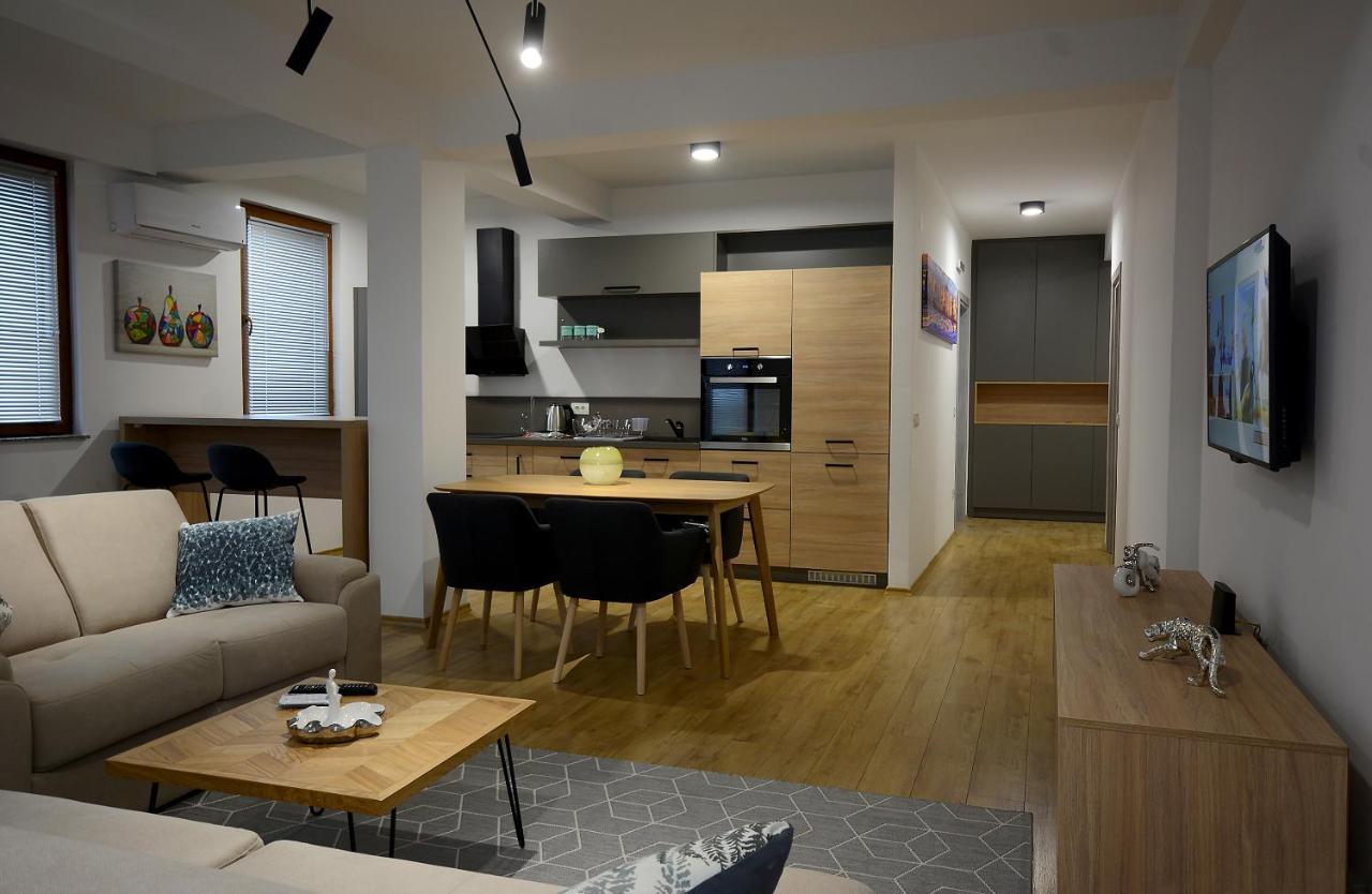 Central Apartments In Skopje City Center ภายนอก รูปภาพ